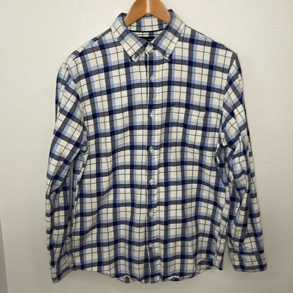 Lands’ End flannel button down shirt.  Size Medium. - Picture 1 of 6